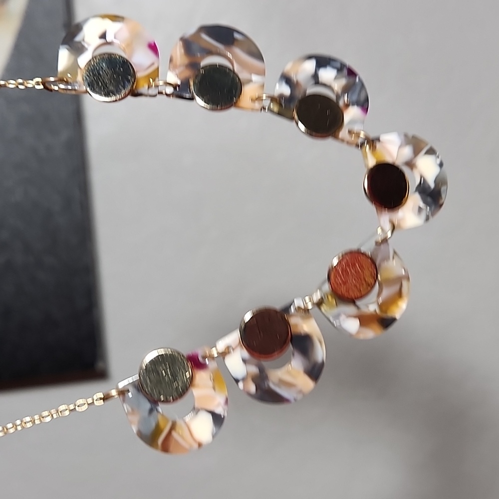 KELLY & KATIE Costume Jewelry Necklace